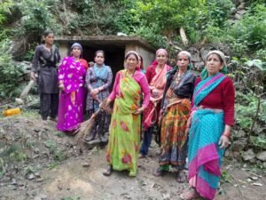 महिलाओं द्वारा अब पूर्वजों की विरासत नौलों की सफाई का शुरू किया अभियान।