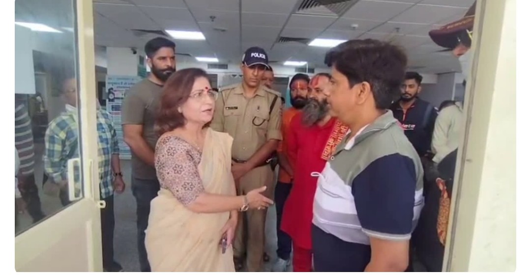 देहरादून: नाबालिग से दुष्कर्म।एक साल से भी अधिक समय से हो रहा था शोषण बाल आयोग अध्यक्ष के सामने किया चौंकाने वाला खुलासा।