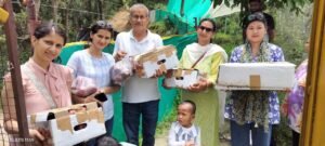 आज रविवार से चंपावत चाय बागान के निकट दुधपोखरा गिरी गार्डन में सेब तुड़ाई समारोह का आयोजन किया गया ।