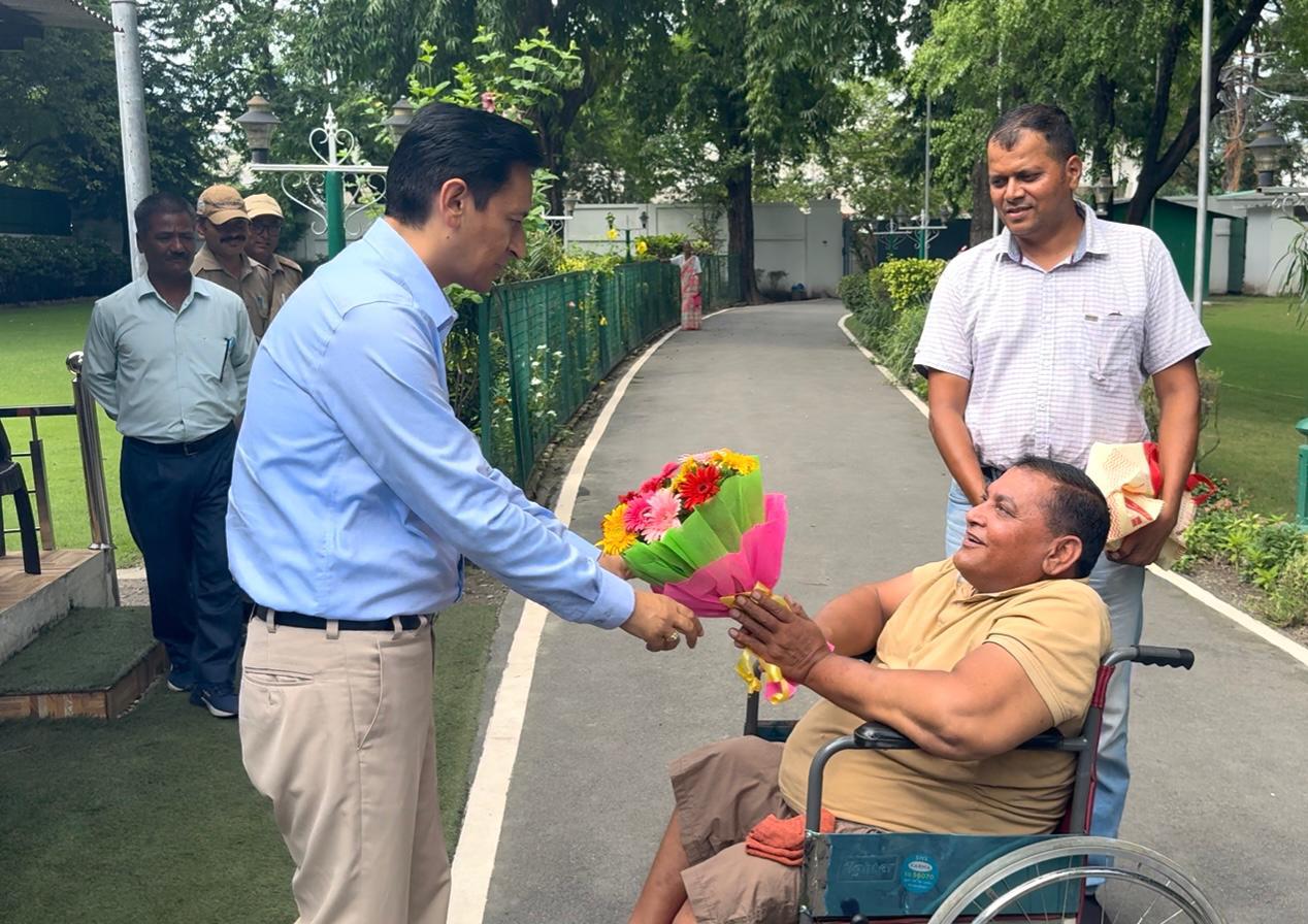 जनता मिलन में प्राप्त शिकायत का समाधान , आयुक्त की पहल से मिला भूमि का पूरा रकबा ।