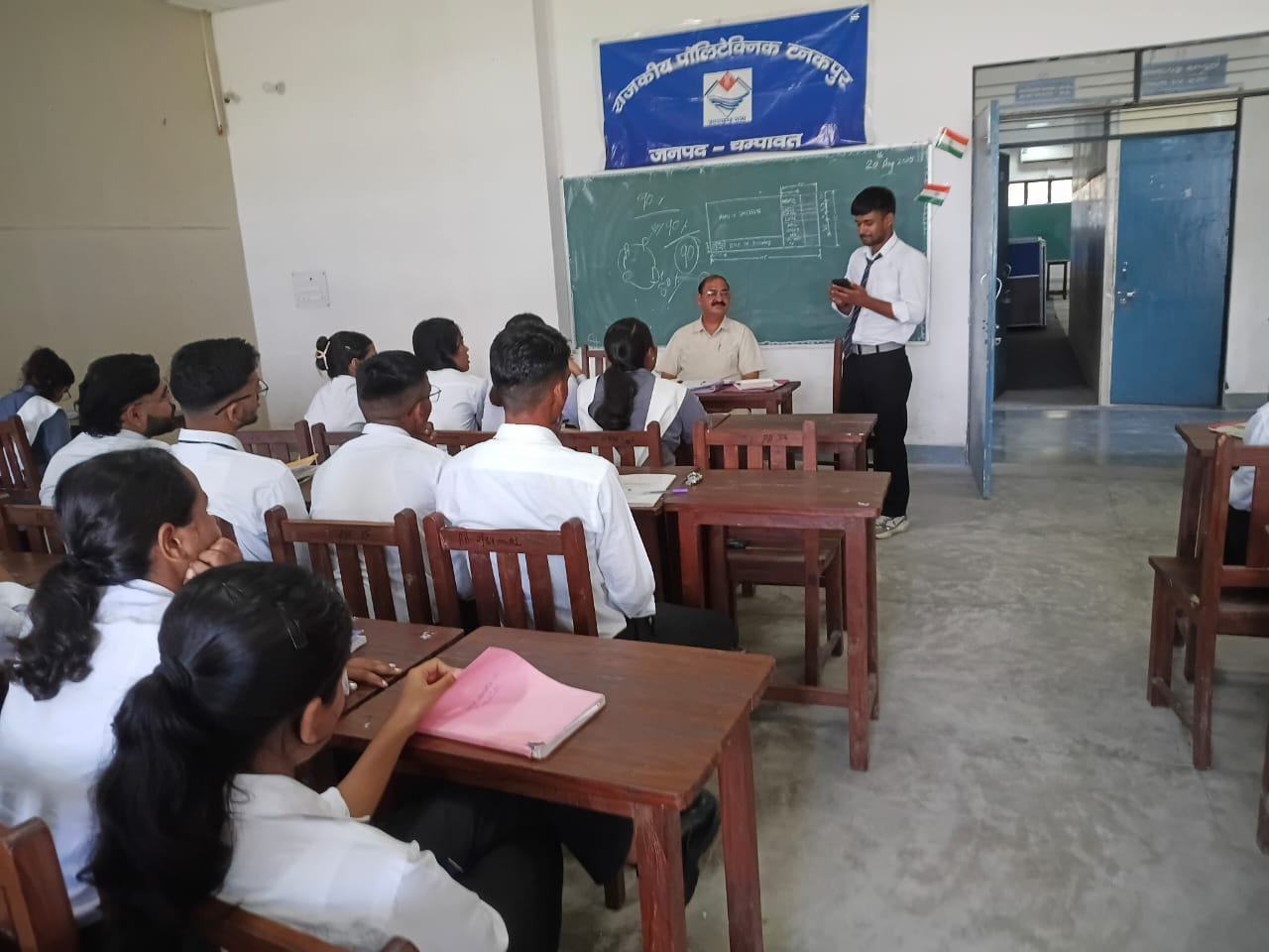 टनकपुर में छात्रों को ‘स्किल इंडिया प्रतियोगिता’ में भाग लेने हेतु किया गया प्रेरित* ।
