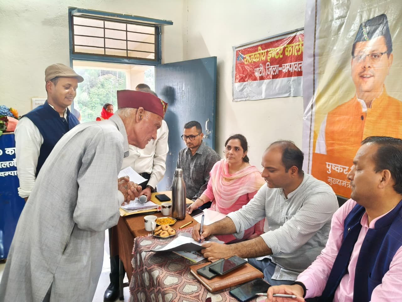 *मा. मुख्यमंत्री श्री पुष्कर सिंह धामी के सेवा पखवाड़ा अभियान के तहत दूरस्थ बिनवाल गाँव में पहुँचा प्रशासन*